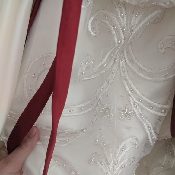 Sz 14 Alfred Angelo Claret/Ivory Wedding Dress - Picture 6 of 8